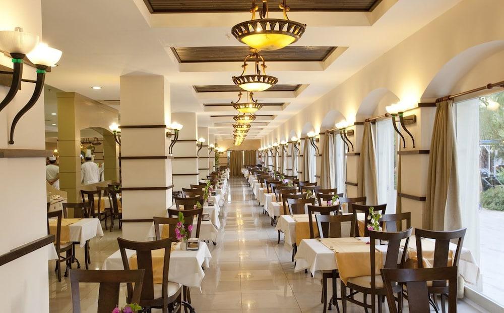 Sural Hotel Side Exterior foto